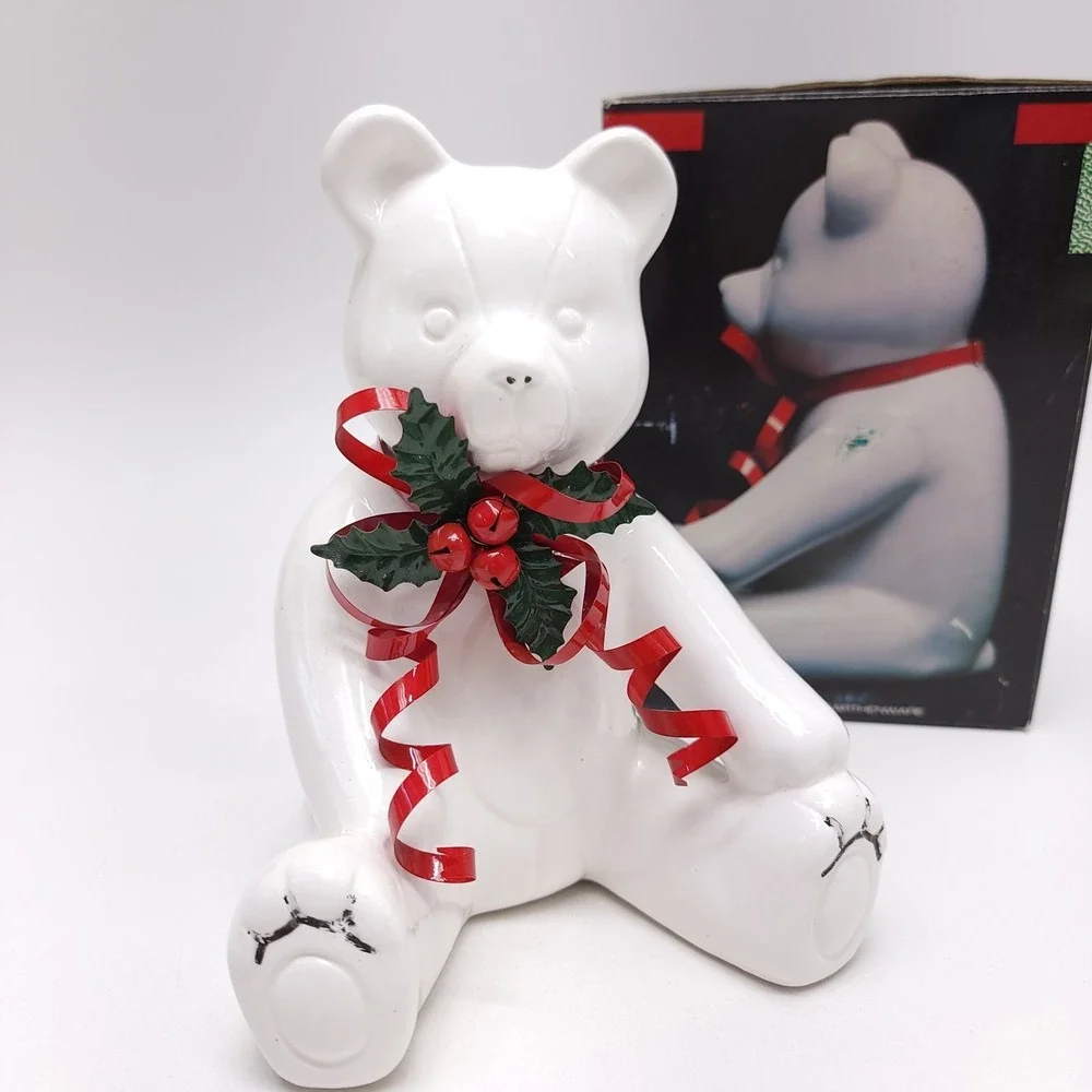 Vintage Christmas Decor Bear Ceramic Metal‎ Holly Bells Ribbon Bow Taiwan 8